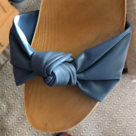 Retro-inspired wooden platform sandals - Picture 6 of 6